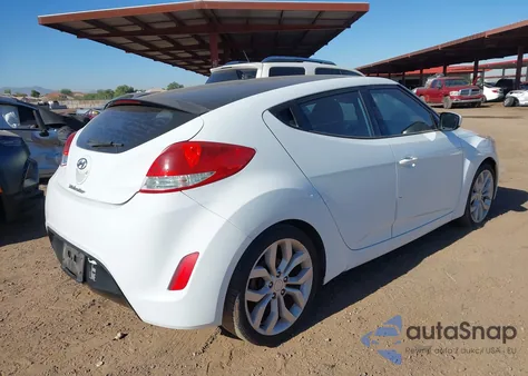 2013 Hyundai Veloster Base W/Gray z USA, uszkodzony, nr VIN KMHTC6AD3DU157752